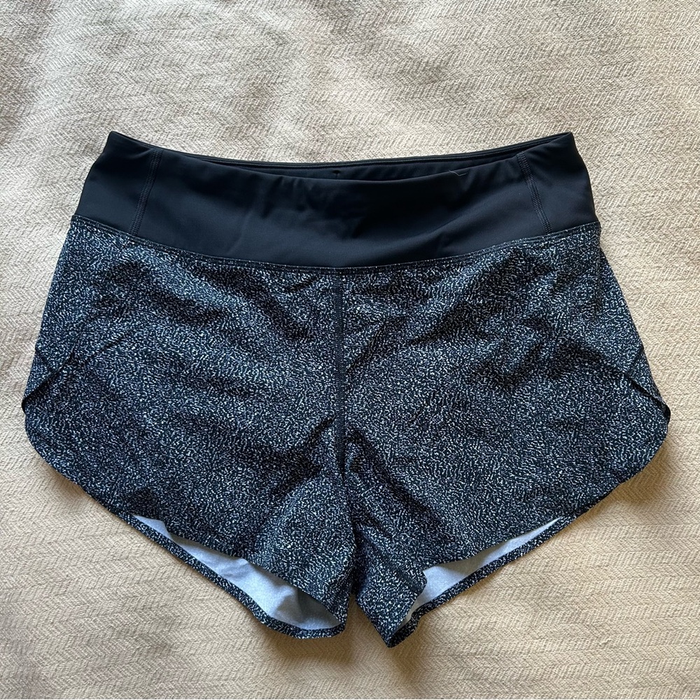 Athleta Print Run With It 3” Short